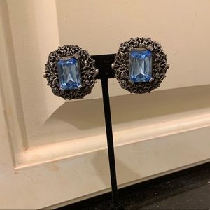 Vintage clip earrings, silver/blue, EUC